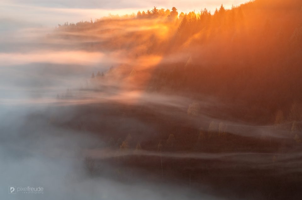 Glühender Nebel